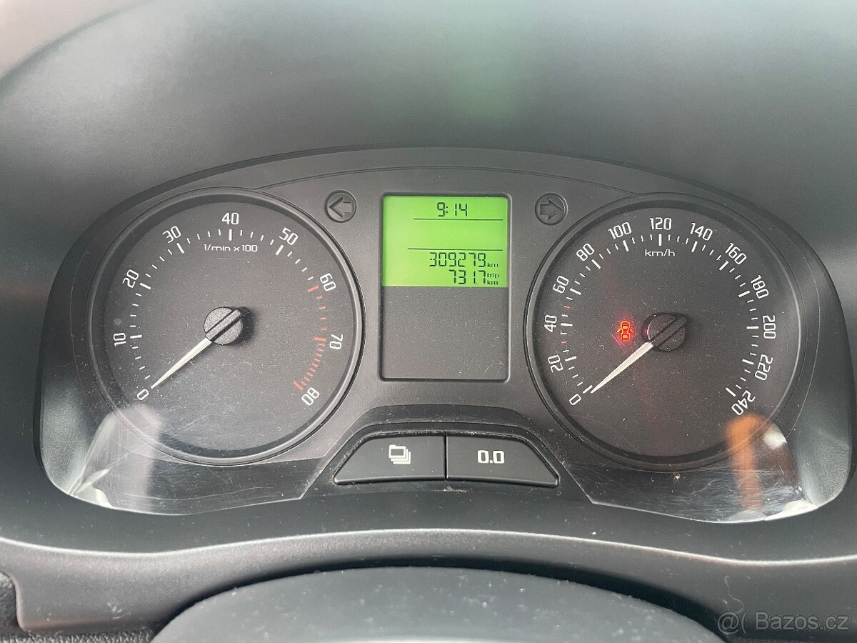 Škoda Roomster 1.4 16V 63kw r.v.2013 - 10