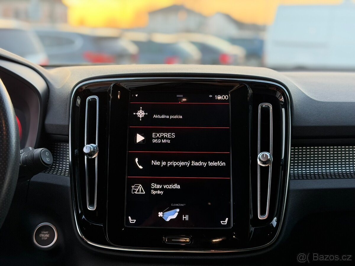 Volvo XC40 D3 R-Design AWD A/T - 10