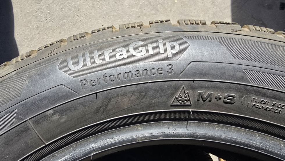 Zimní pneu 205/60/16 Good Year - 10