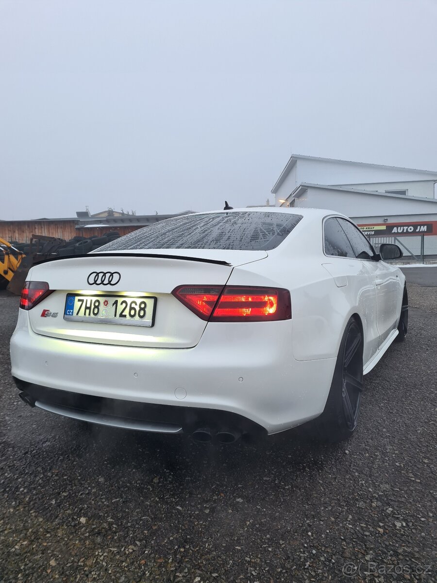 Audi S5 4.2FSI Quattro - 10