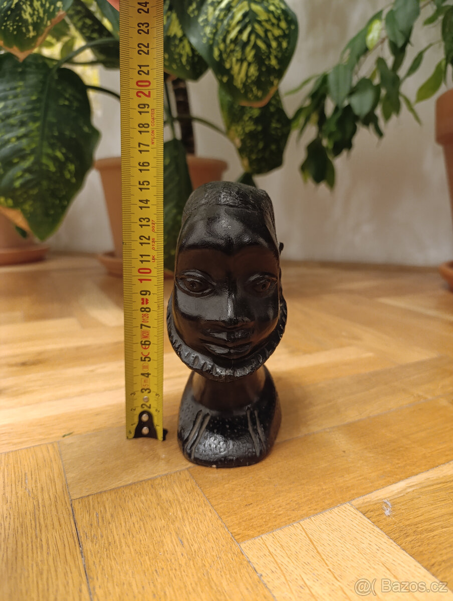 Stará soška, busta, afrika - 10