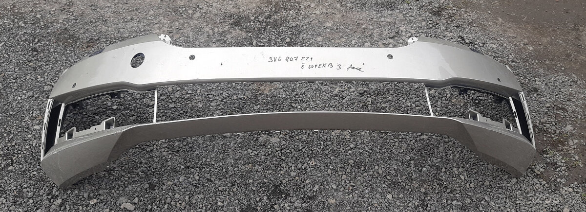 Přední nárazník Škoda SUPERB III facelift 3V0807221F - 10