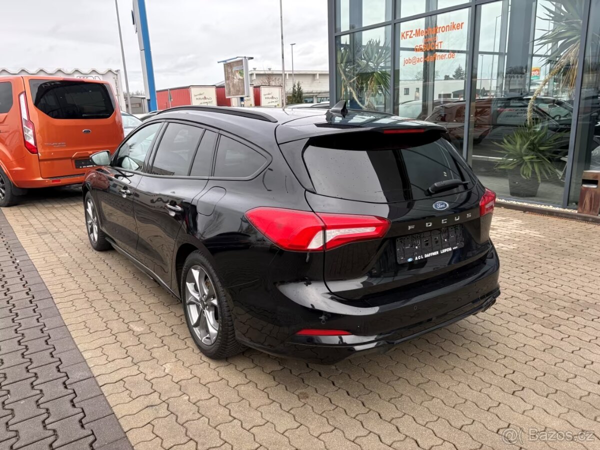 Ford Focus Turnier ST-Line - 10