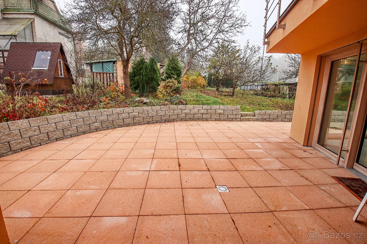 Pronájem bytu 4+1 se zahradou a parkováním - 10