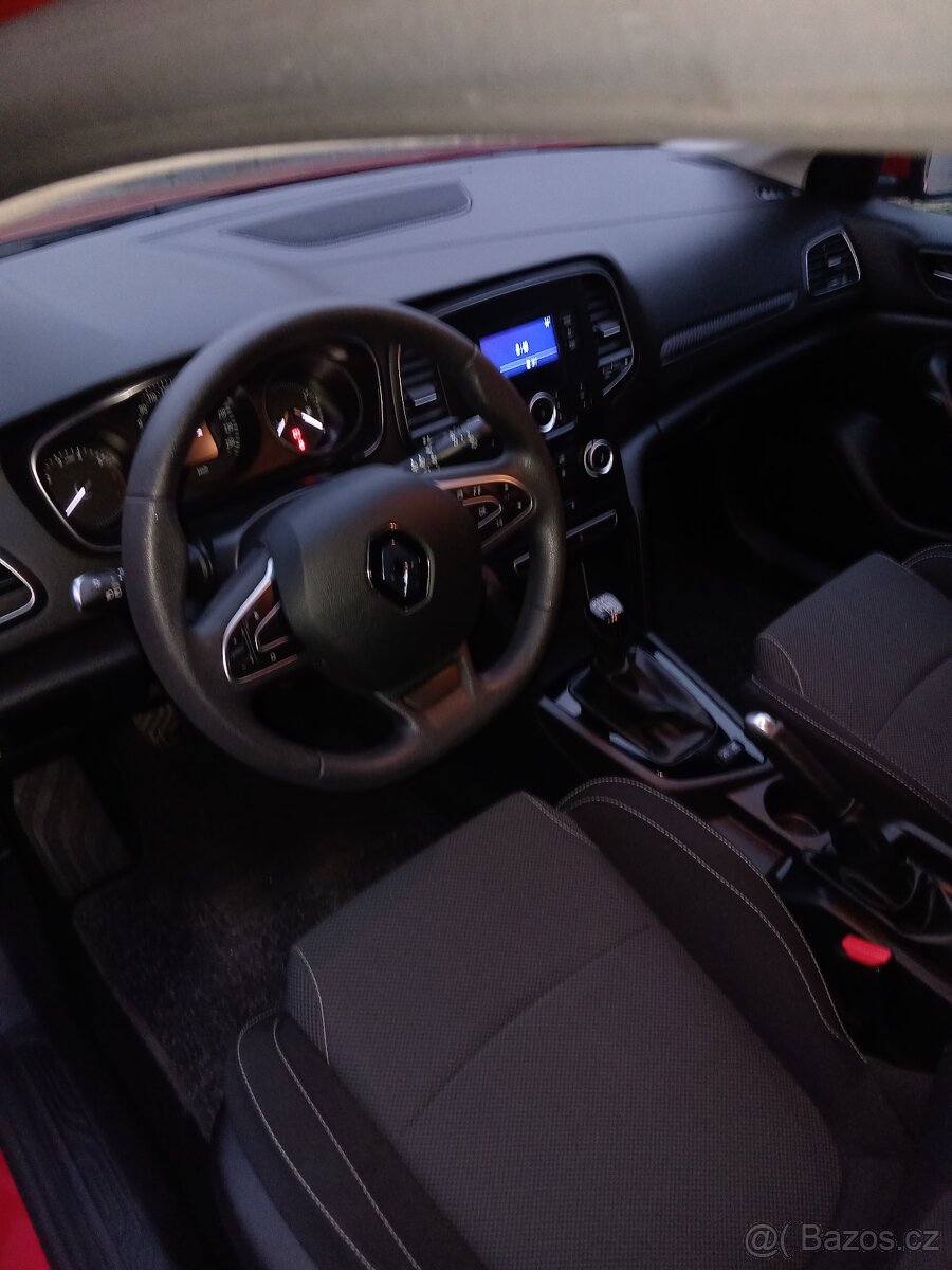 Renault Megane 1.3 75KW rok 2019 14700km - 10
