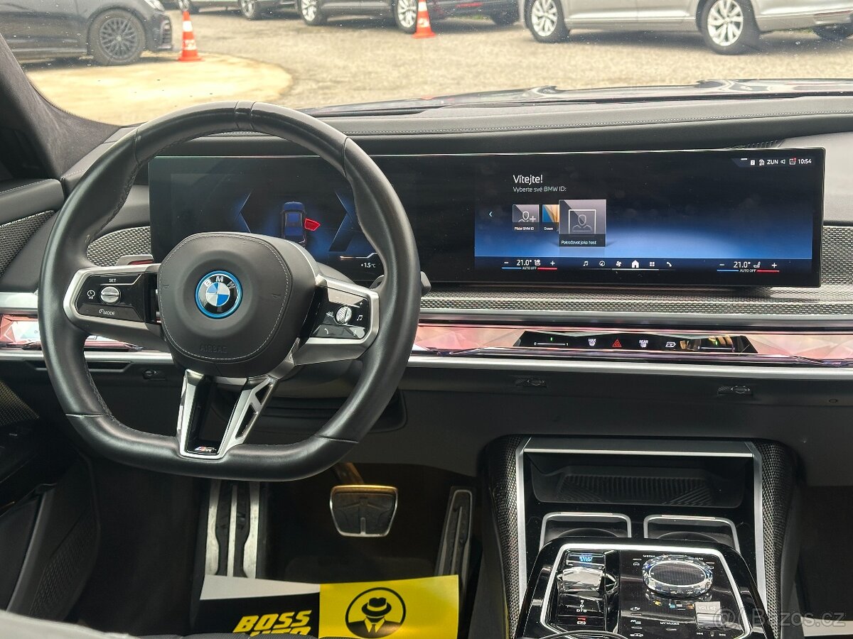 BMW I7 2022 - 10