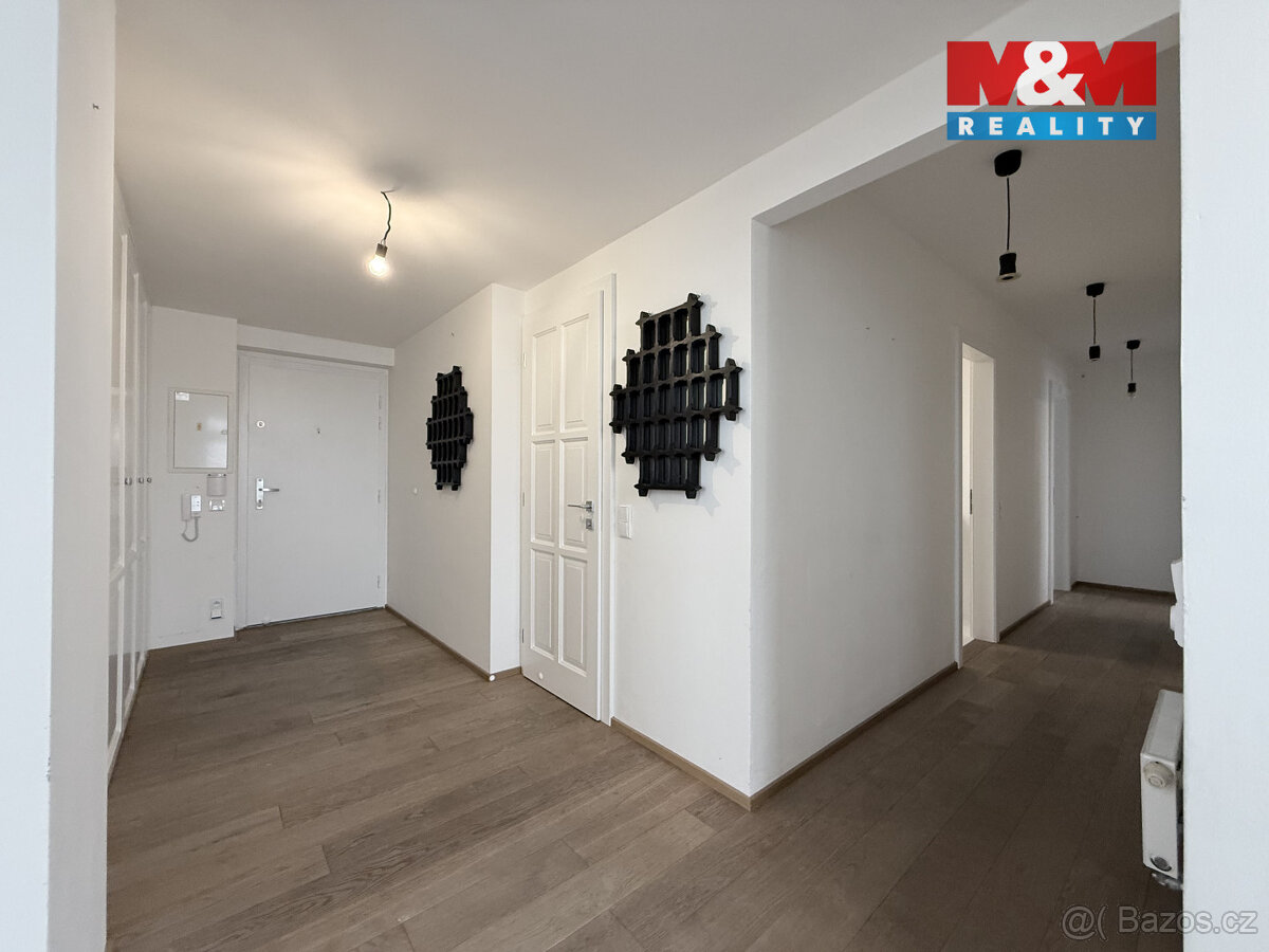 Pronájem bytu 3+kk, 91 m², Dolní Břežany, Náměstí Na Sádkách - 10