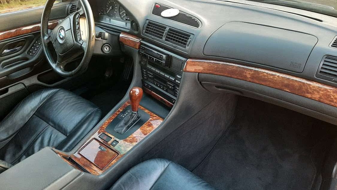 BMW e38 728i - 10
