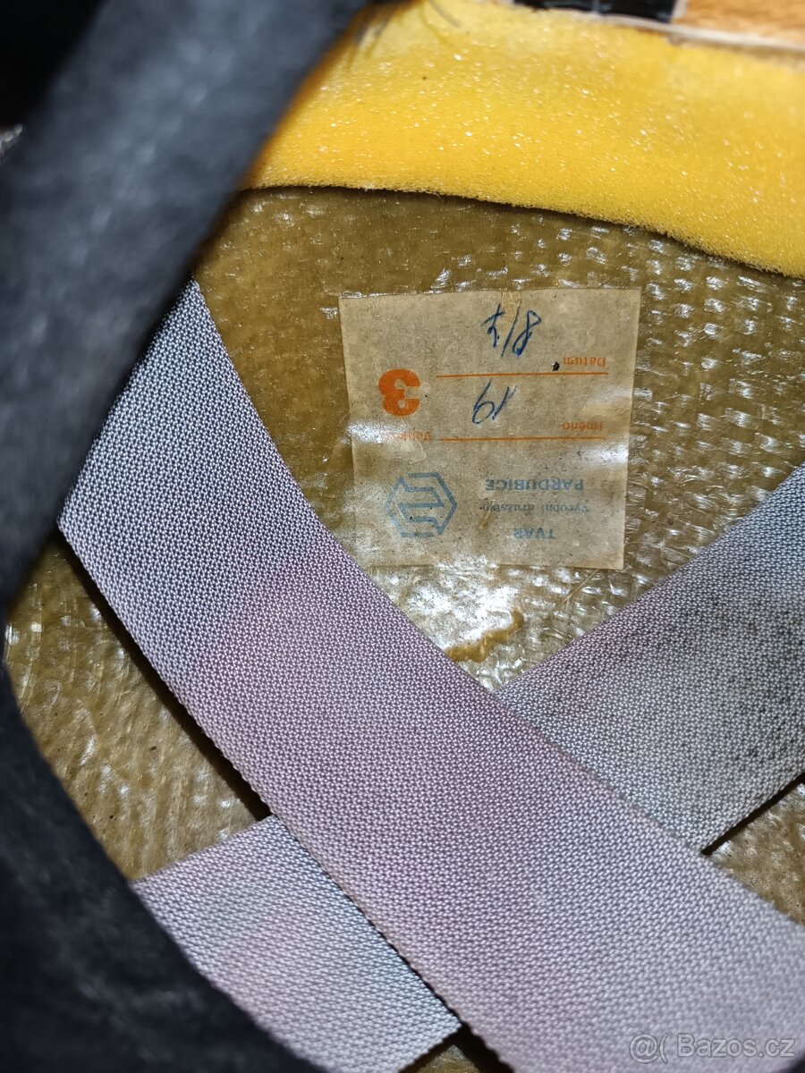 Stará vojenská moto přilba - 10