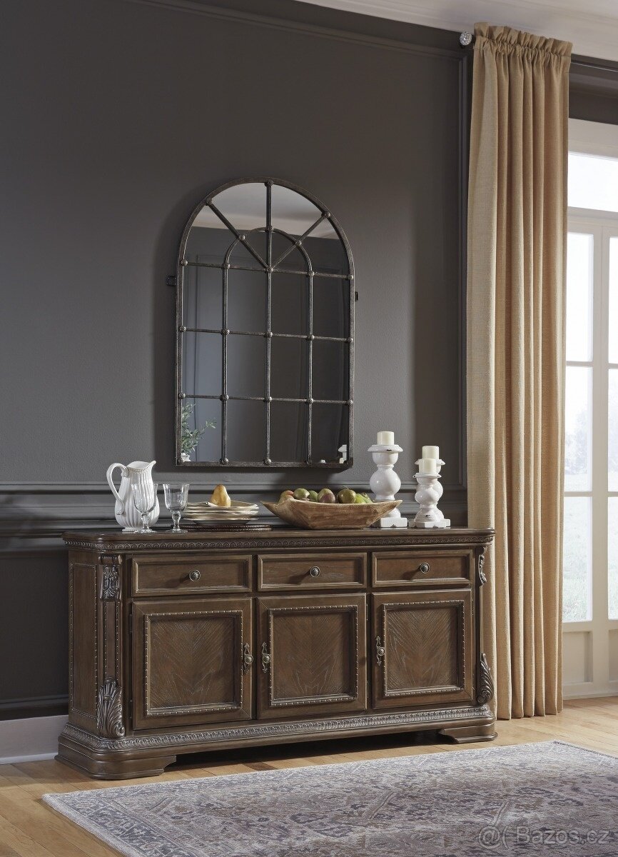 Luxusní jídelna v zámeckém stylu - 10