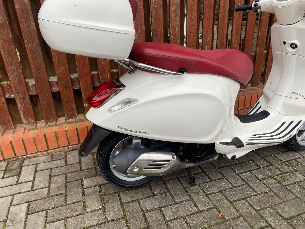 Vespa Primavera 125 3V - 10