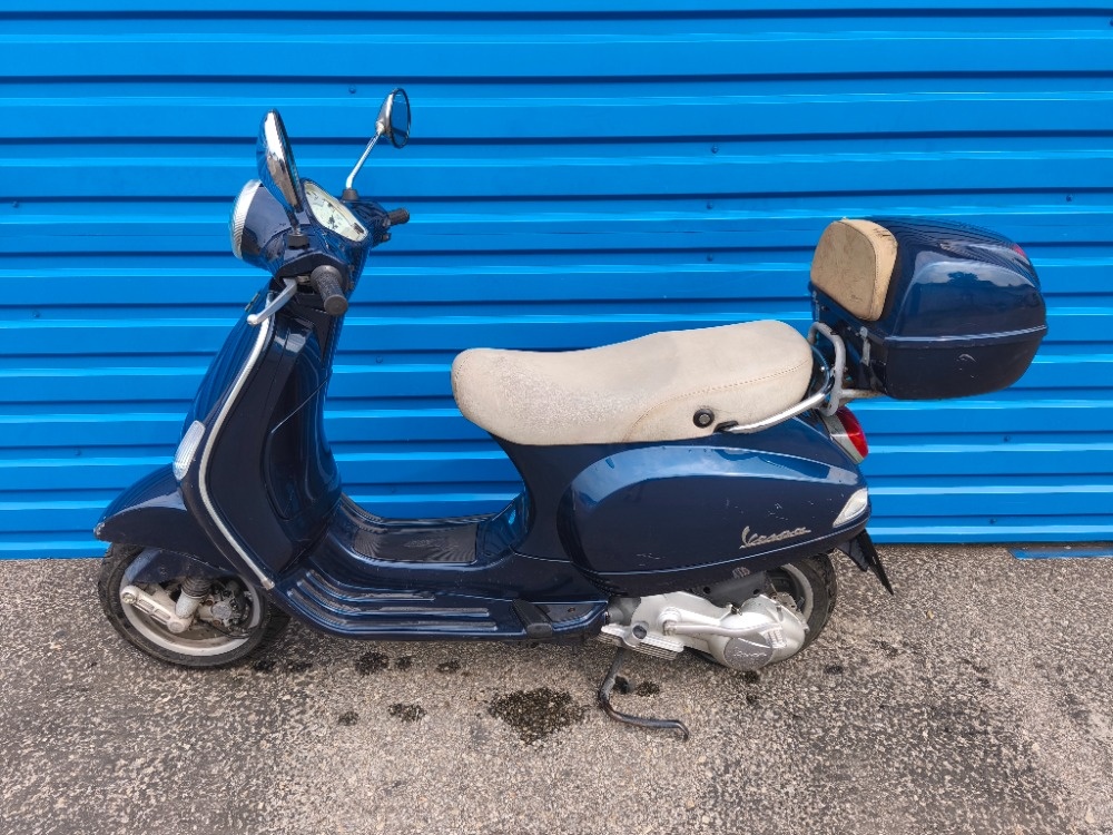 Náhradní díly a a doplňky VESPA - 10
