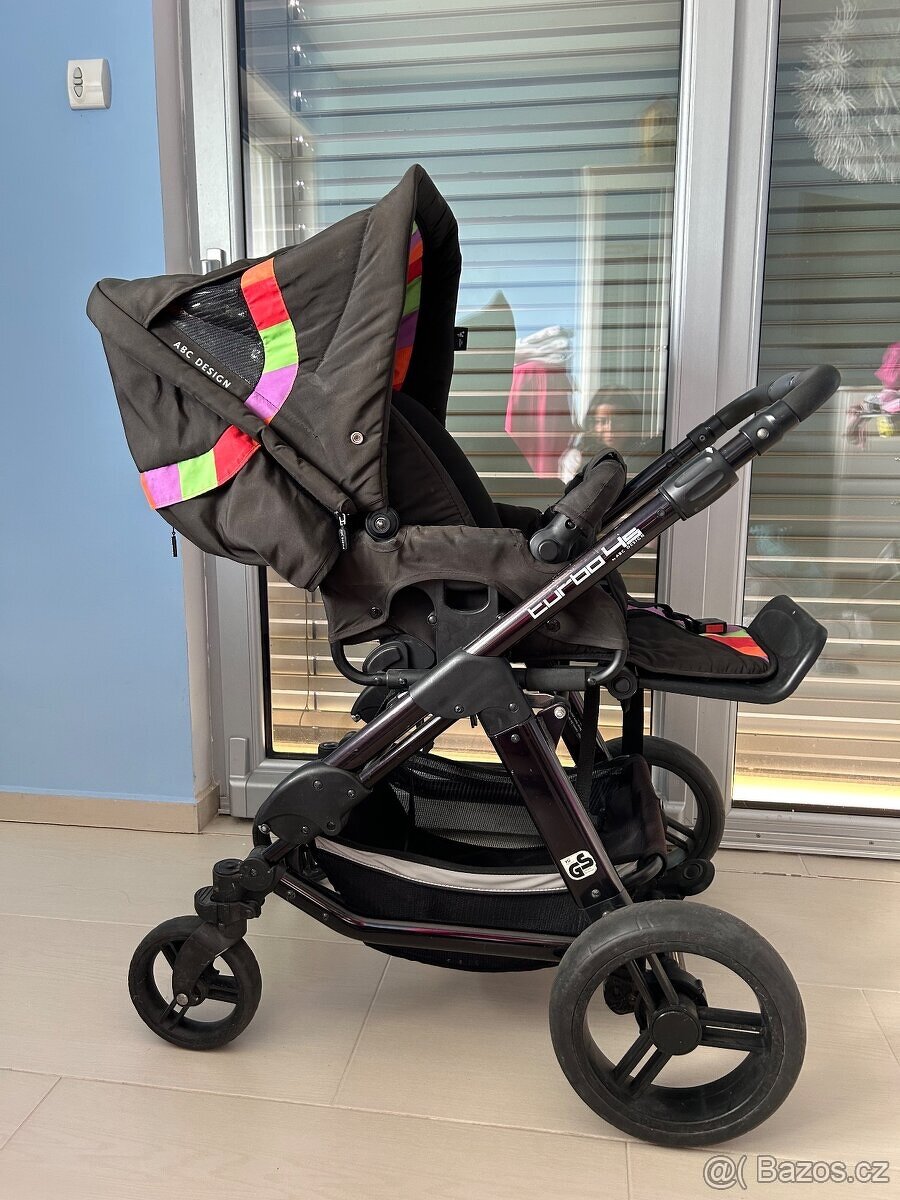 Kočárek s příslušenstvím, autosedačka - 10