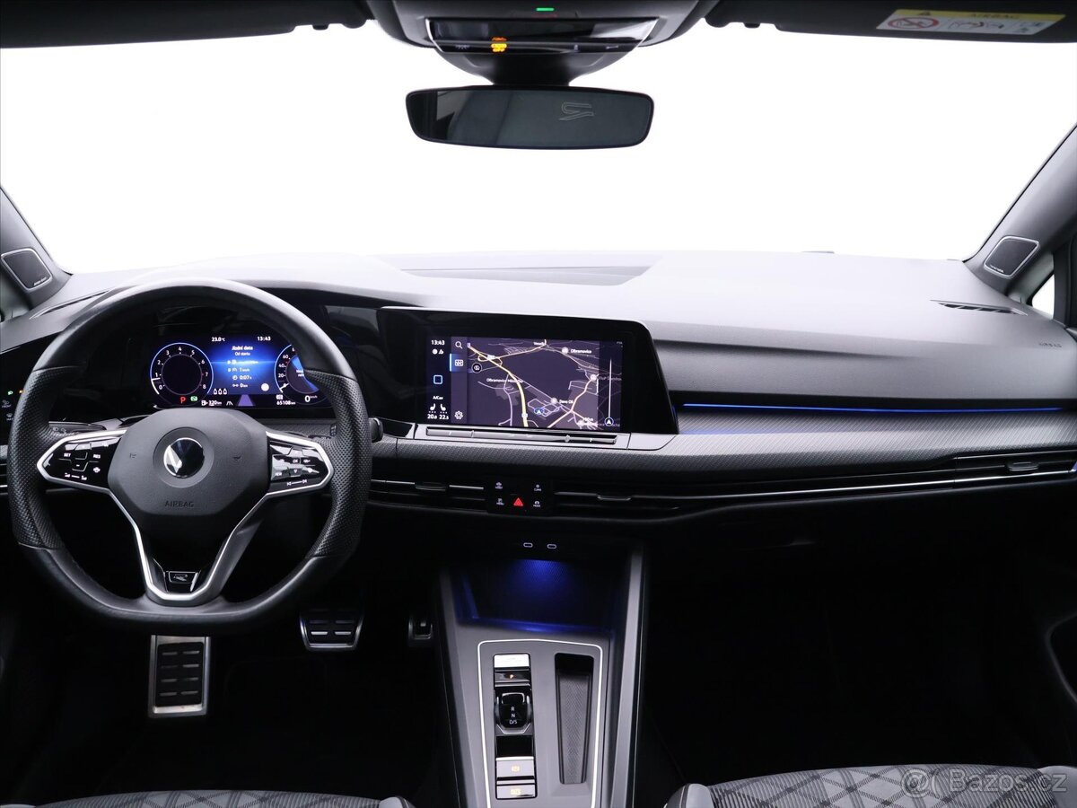 Volkswagen Golf 1,5 eTSI 110kW DSG R-Line LED (2020) - 10