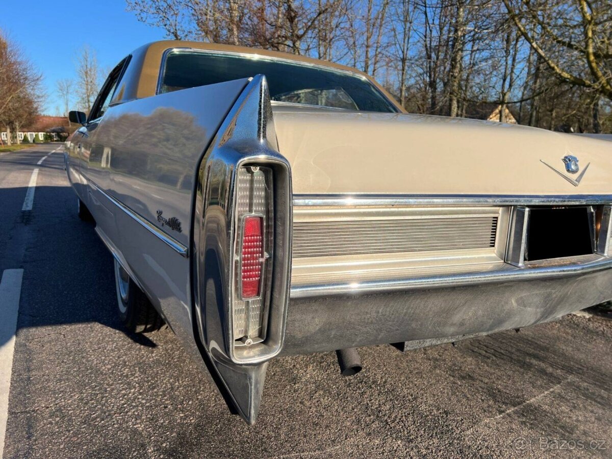 Cadillac Coupe DeVille z roku 1965 - 10