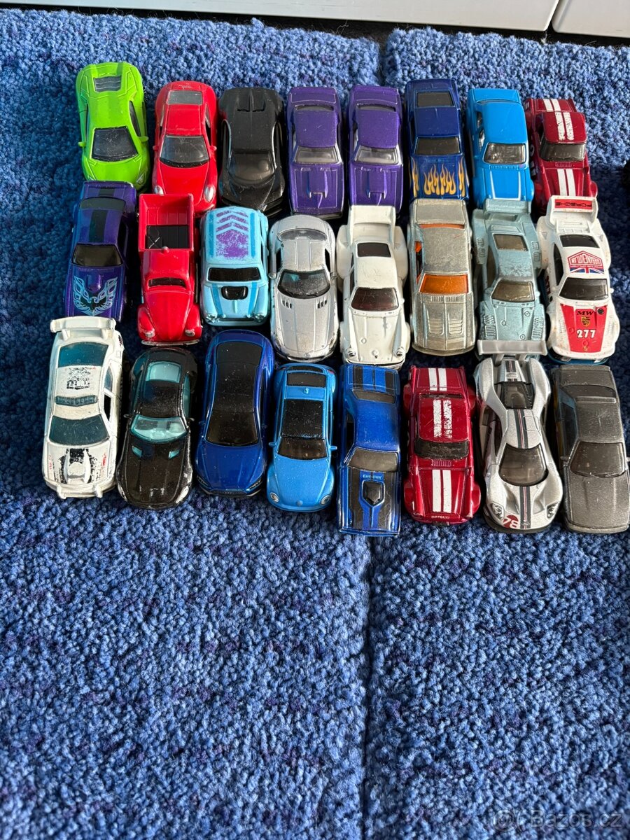 Hot Wheels dráhy + autíčka - 10