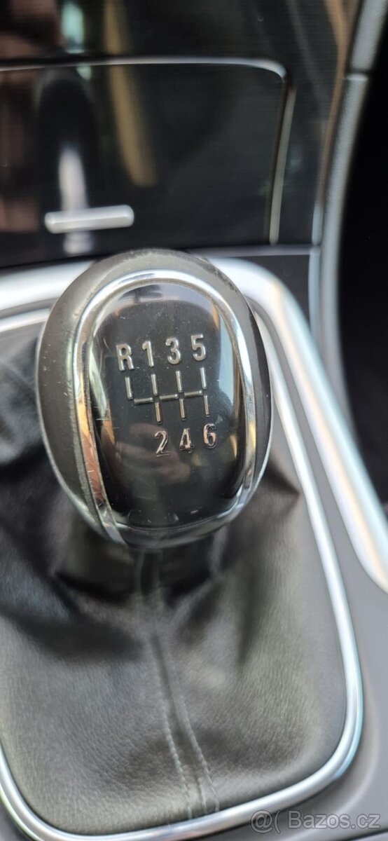 Opel Insignia Country Tourer 4x4 tažné manuál - 10