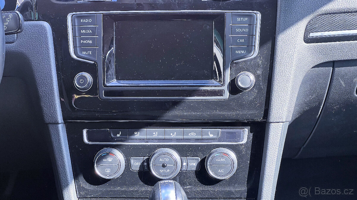 Vůz na náhradní díly VW Golf 7 kombi 2014 CLHA PYS LC9A - 10