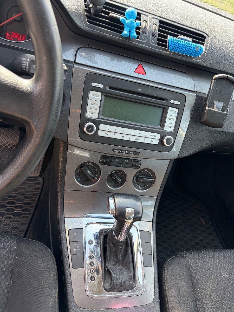 Volkswagen Passat - 10
