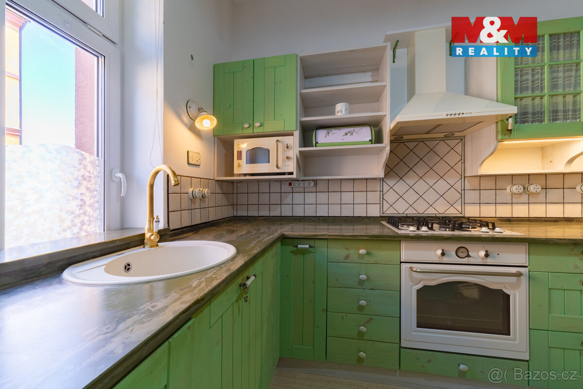 Prodej bytu 3+1, 76 m², Karlovy Vary, ul. Příčná - 10