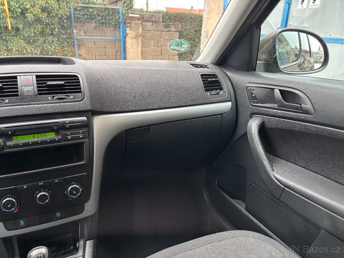 ŠKODA YETI 1.2TSI 77KW,TEMPOMAT,KLIMA,EL.OKNA - 10
