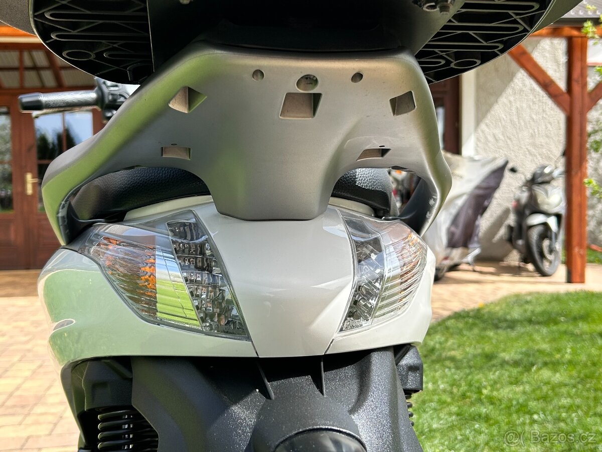 Piaggio Beverly 350 - 10
