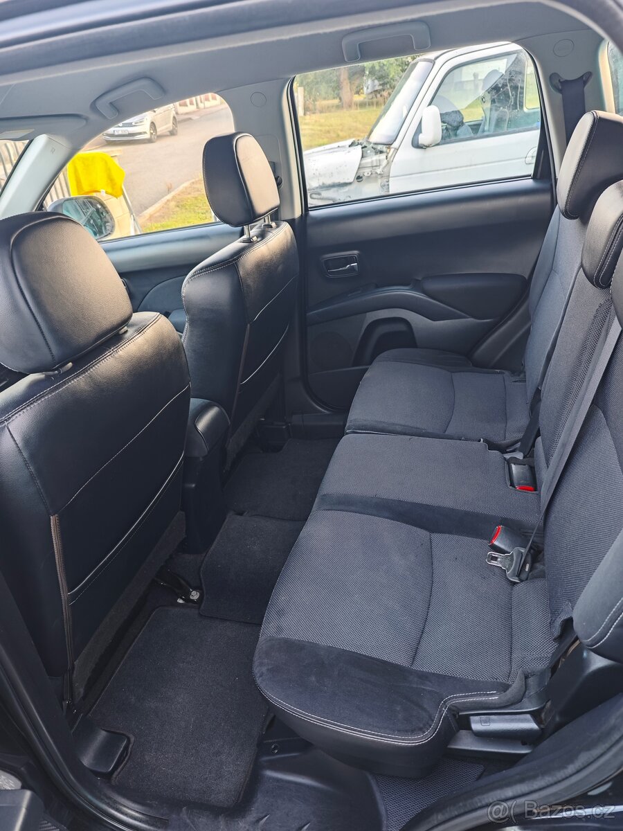 Peugeot 4007 4x4 2,2 HDI 115kw rok 2008 - 10