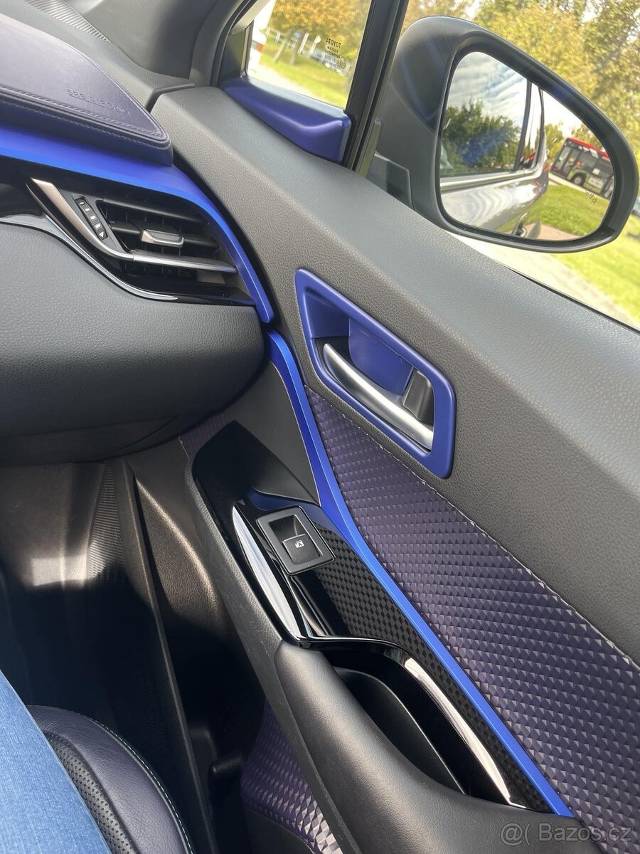 Toyota C-HR 1,8 hybrid 40 000 km - 10