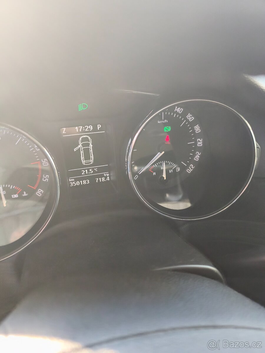 Škoda Superb 2.0TDI 125kw - 10