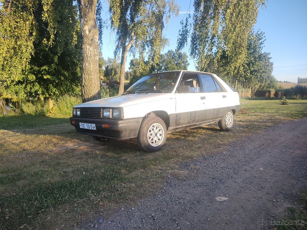 Renault 11 - 10