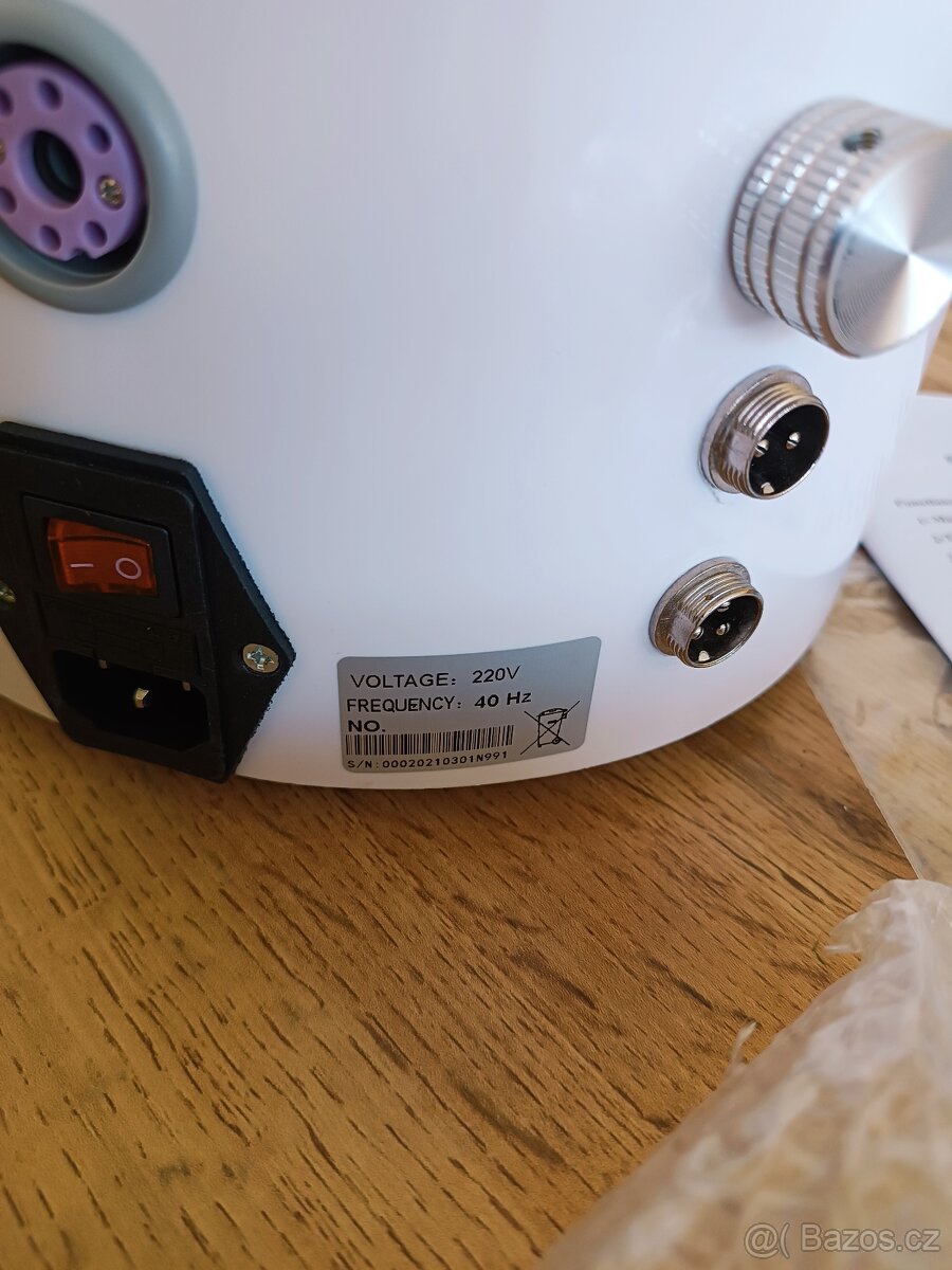 RF Kavitace + VacuTherapie 6v1 – Zeštíhlení a Anti-aging - 10