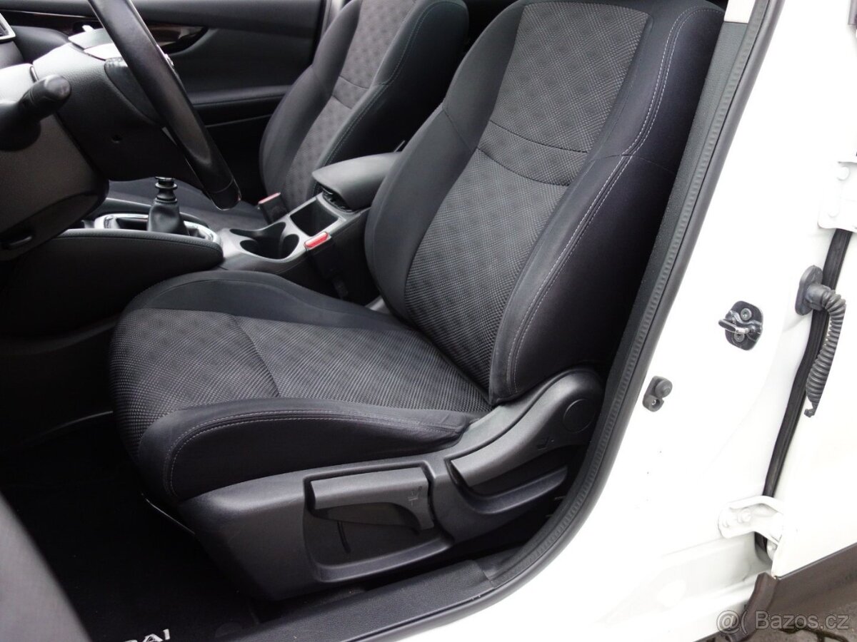 NISSAN QASHQAI 1.5dCi 81kW -VÝBAVA - 10