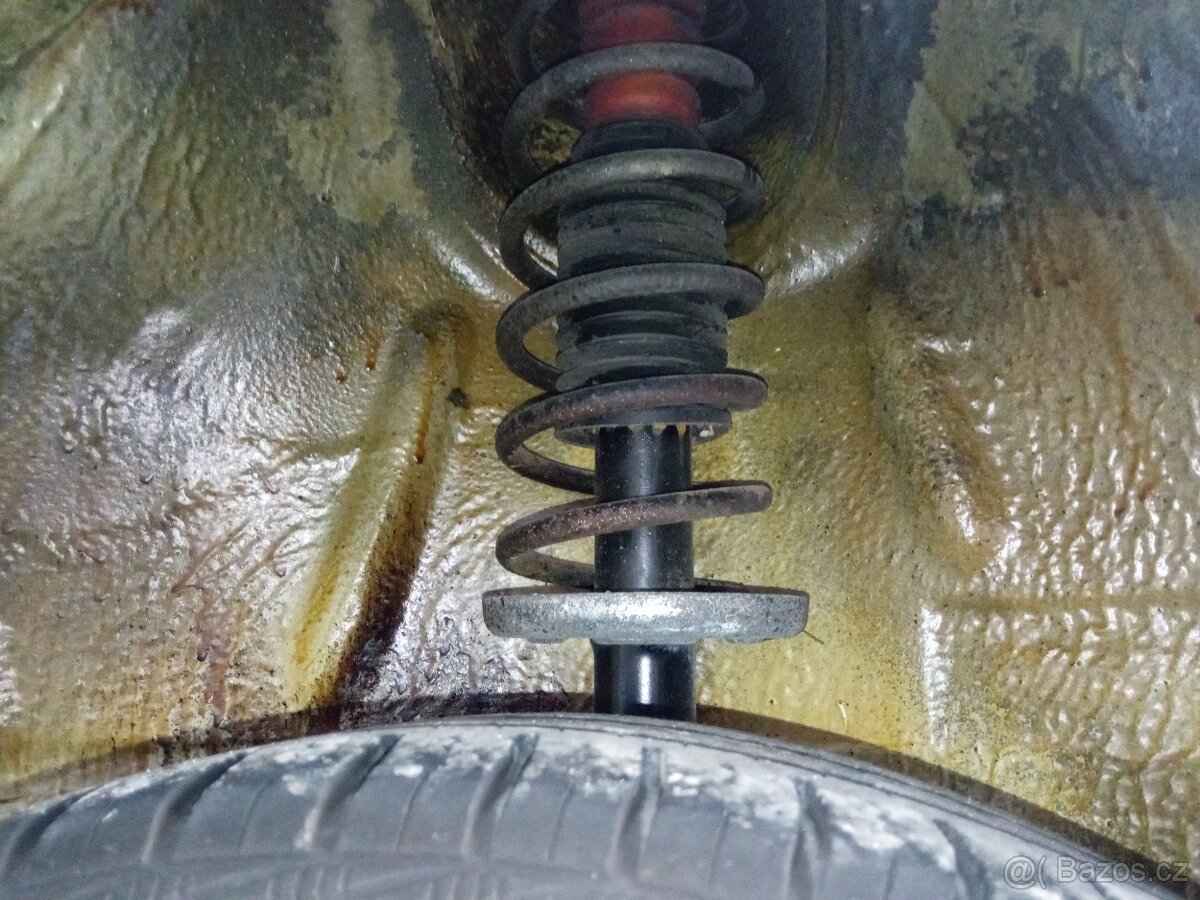 VW Golf 1.6 Rabbit - 10