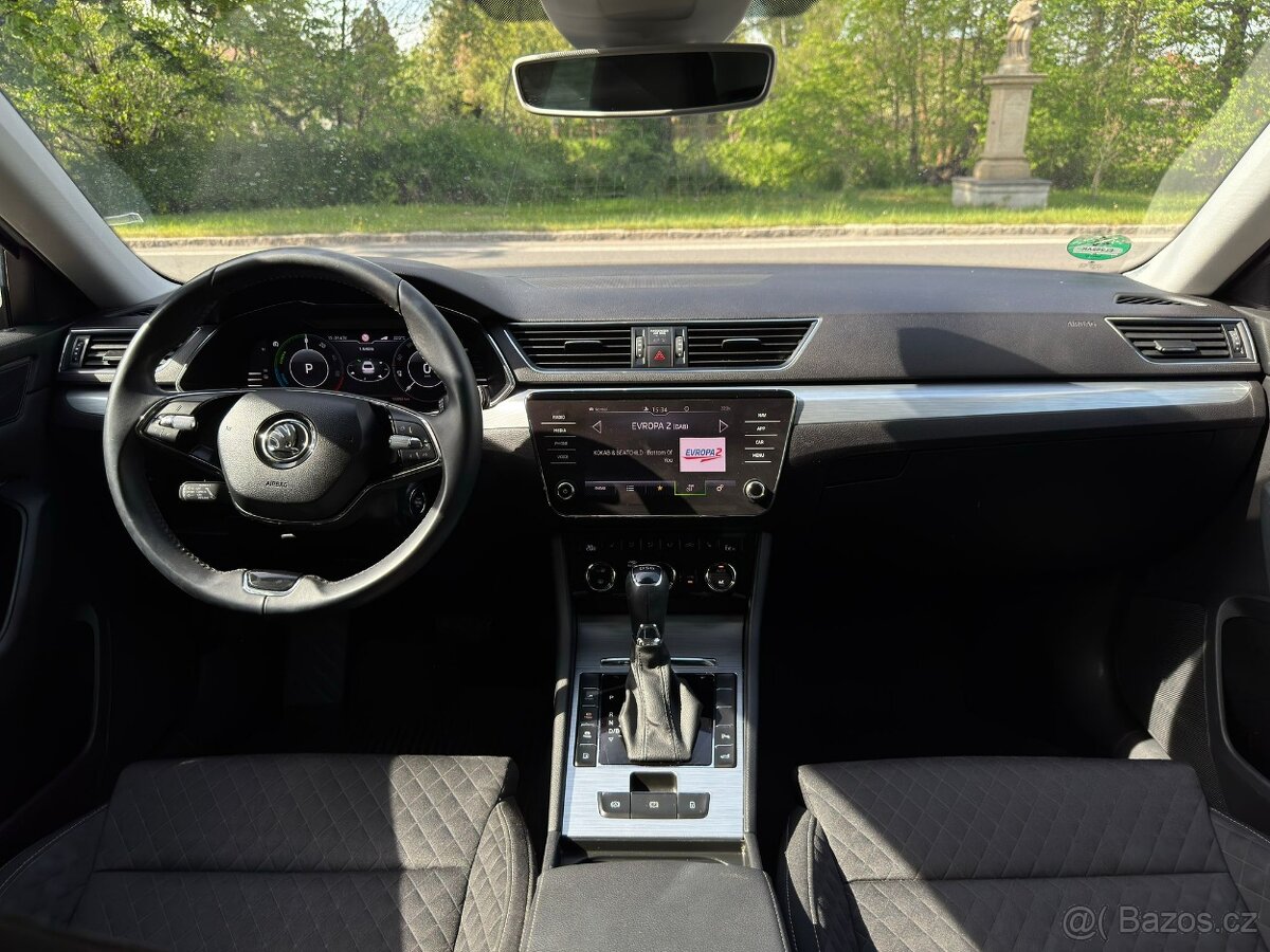 Škoda Superb 1.4 PHEV 160kW 1.MAJ. ČR DPH NEBOURÁN - 10