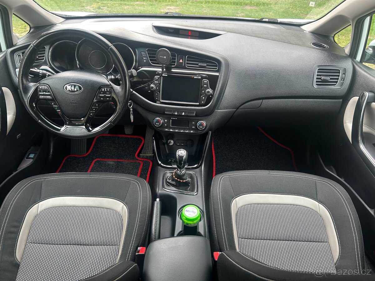 KIA ceed SW 1,6gdi 99kW - 2014 - 10