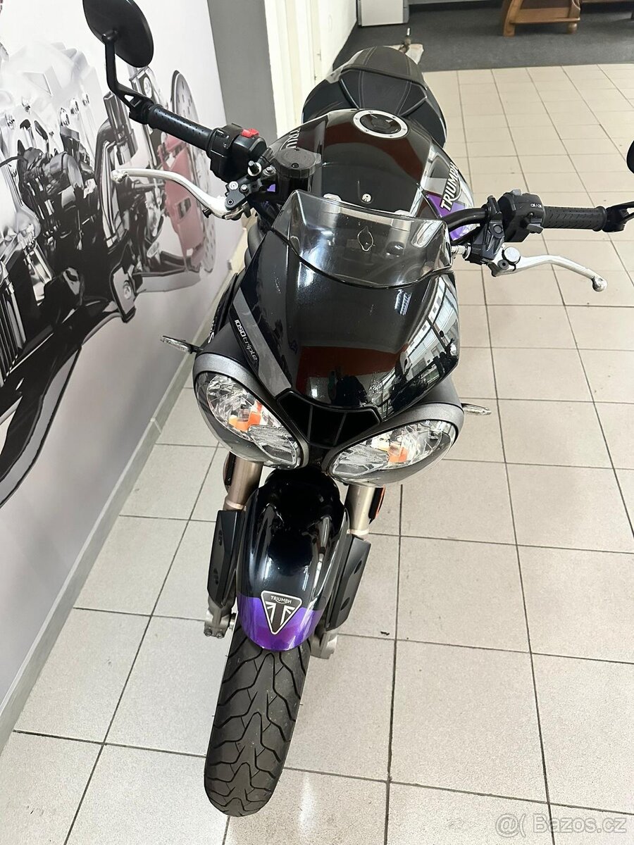Triumph Speed Triple 1050 - 10