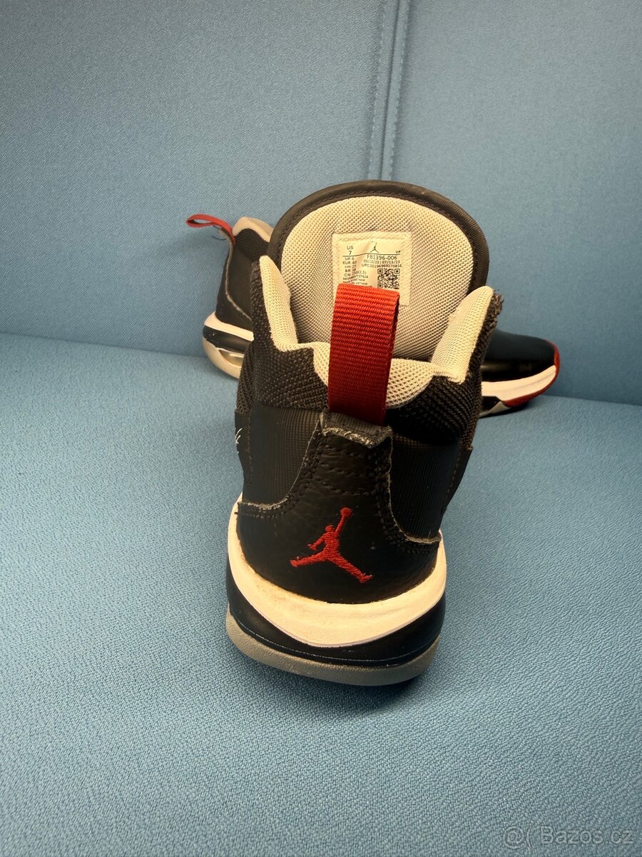 Jordan Loyal 3 - 10
