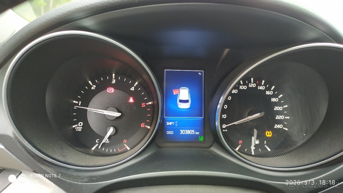 Toyota Avensis 2,0 D 105 kw - 10