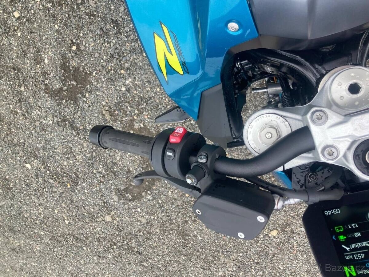 BMW F900 - 10