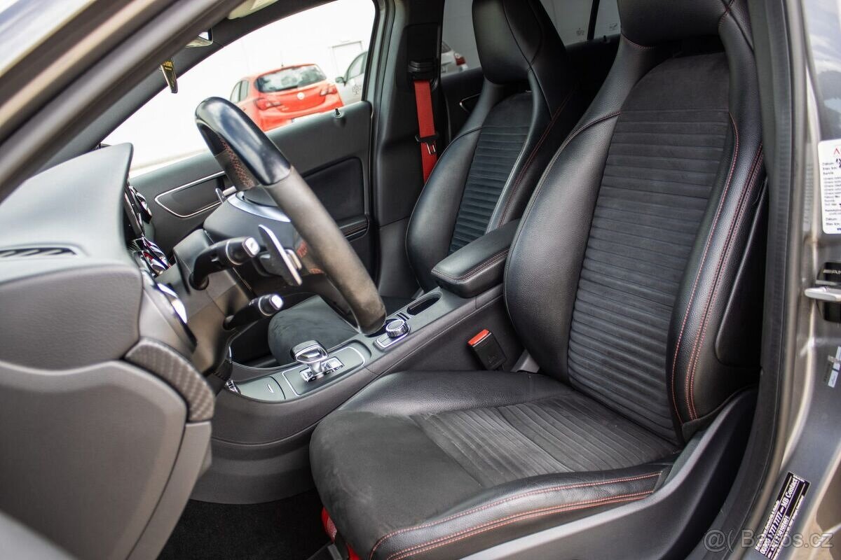 Mercedes-Benz A 45 AMG 4MATIC 2013 - 10