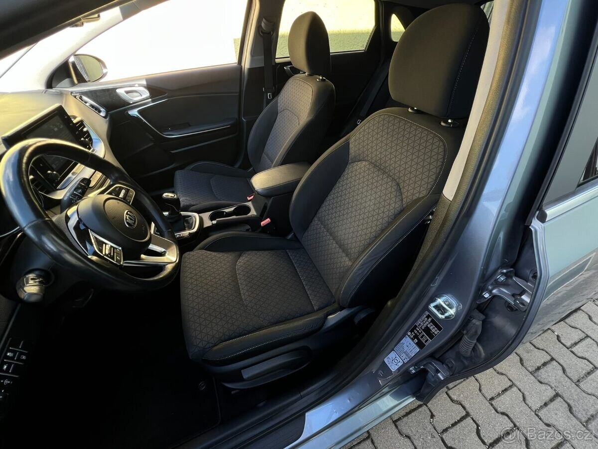 KIA Ceed - 10