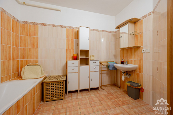 Pronájem mezonetového bytu 2+kk s pracovnou, 82 m², Uherské - 10