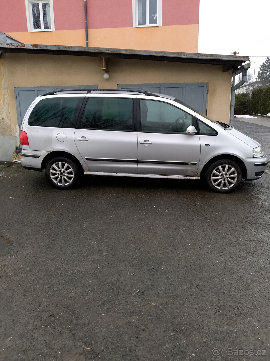PRODÁM VOLKSWAGEN SHARAN 2005 - 10