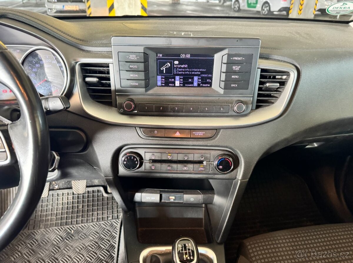 Kia ceed sw - 10