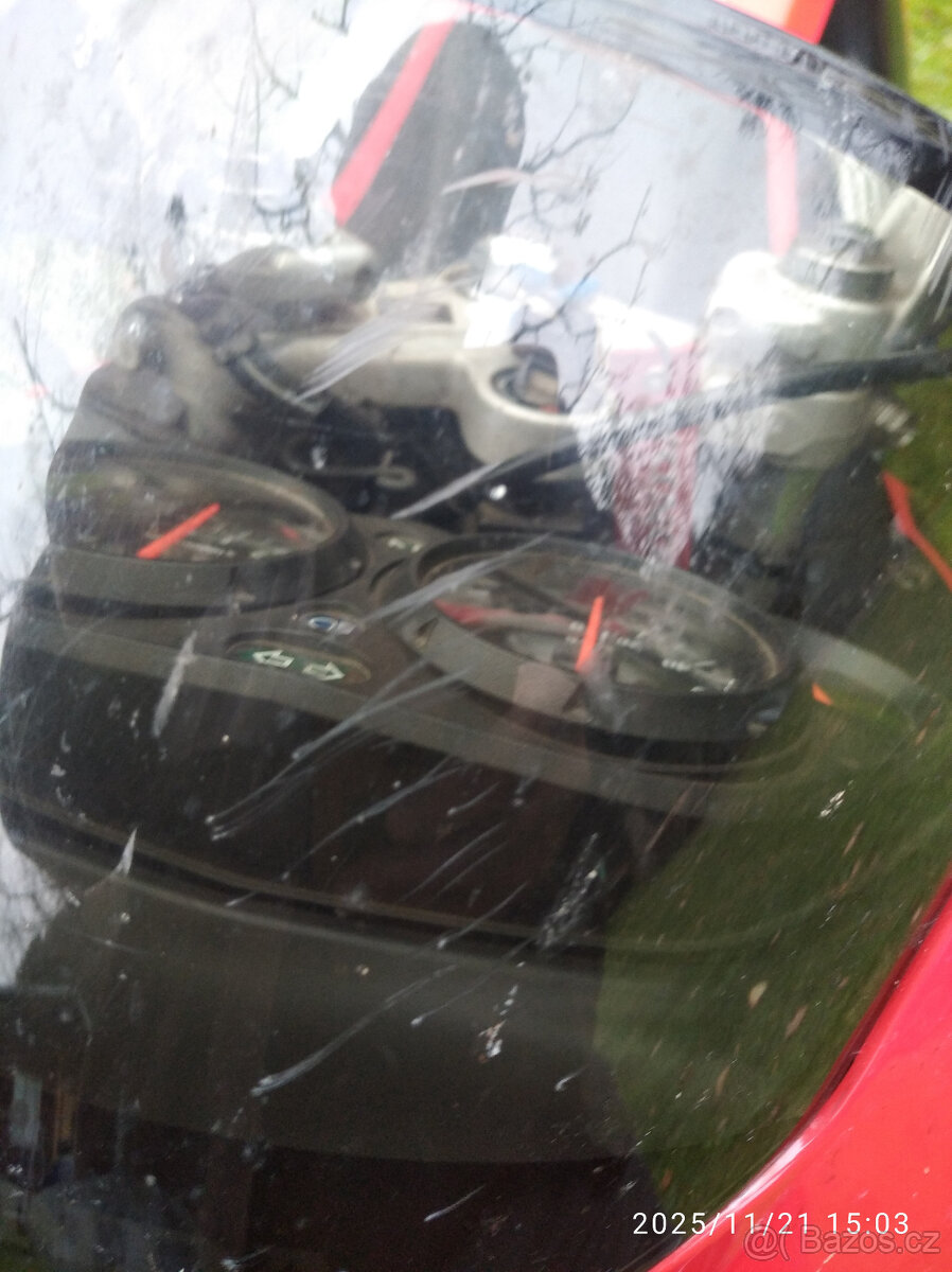 Honda CBR 125R rok 2009 -11kW - 46329 km- řidičák A1 - 10