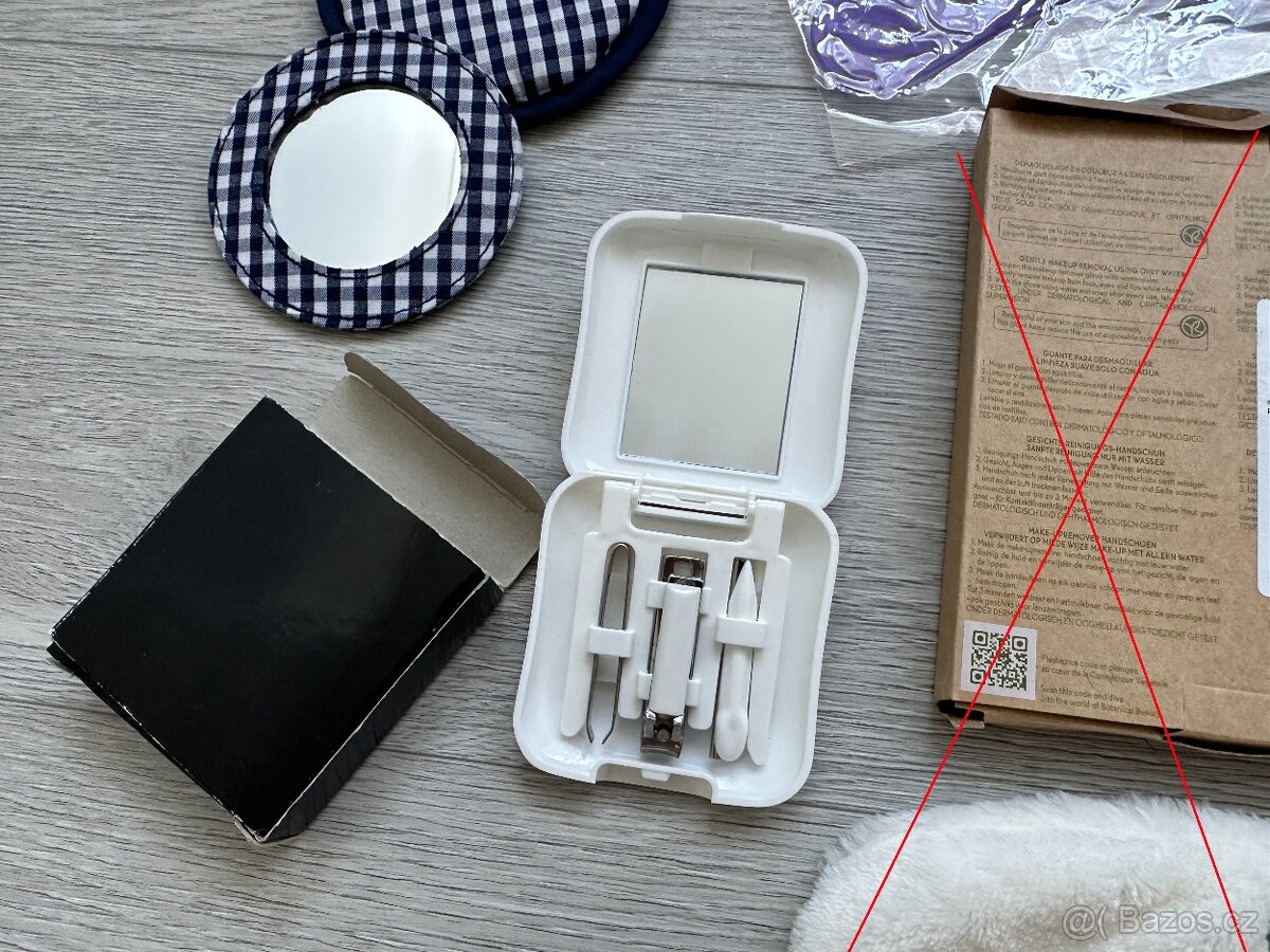 Kosmetická sada - rukavice, odličování, 8 ks - 10