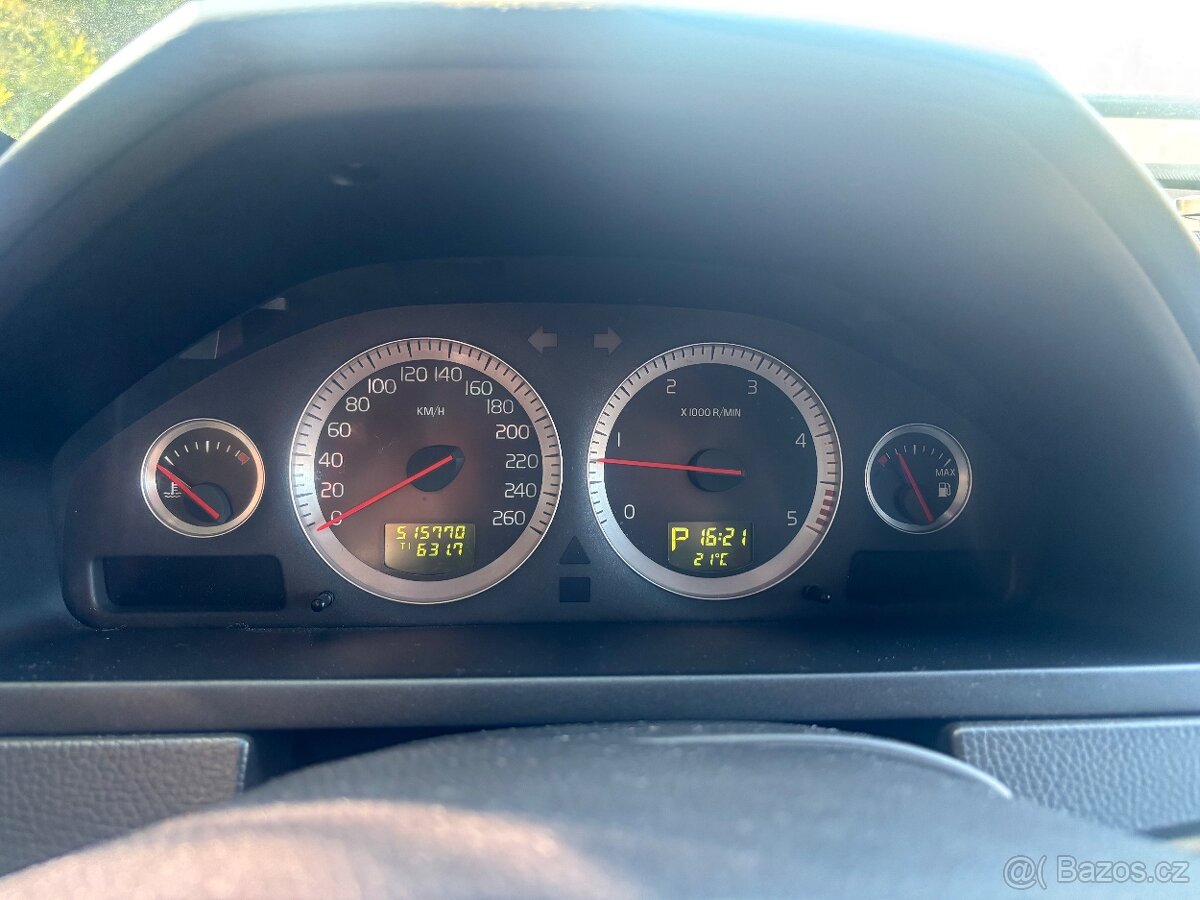 Volvo XC90 D5 AWD - 10