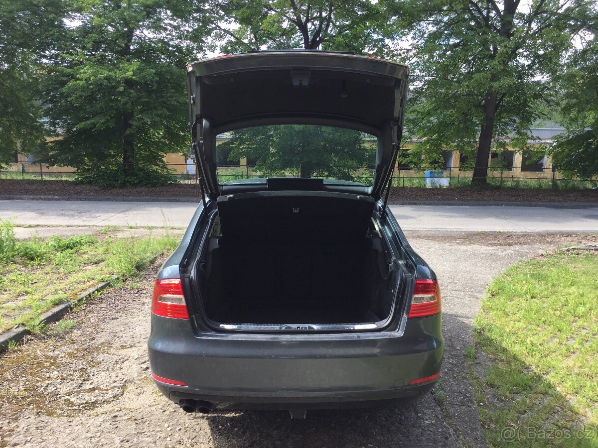 Škoda Superb 2, 4x4 r. 2014 najeto 130tis.km - doloženo - 10