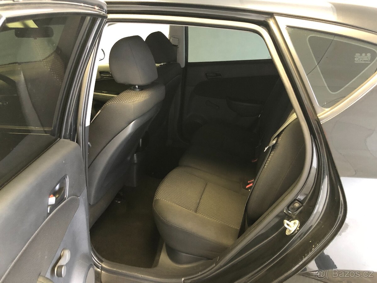 HYUNDAI I30 1.4 16V - 10