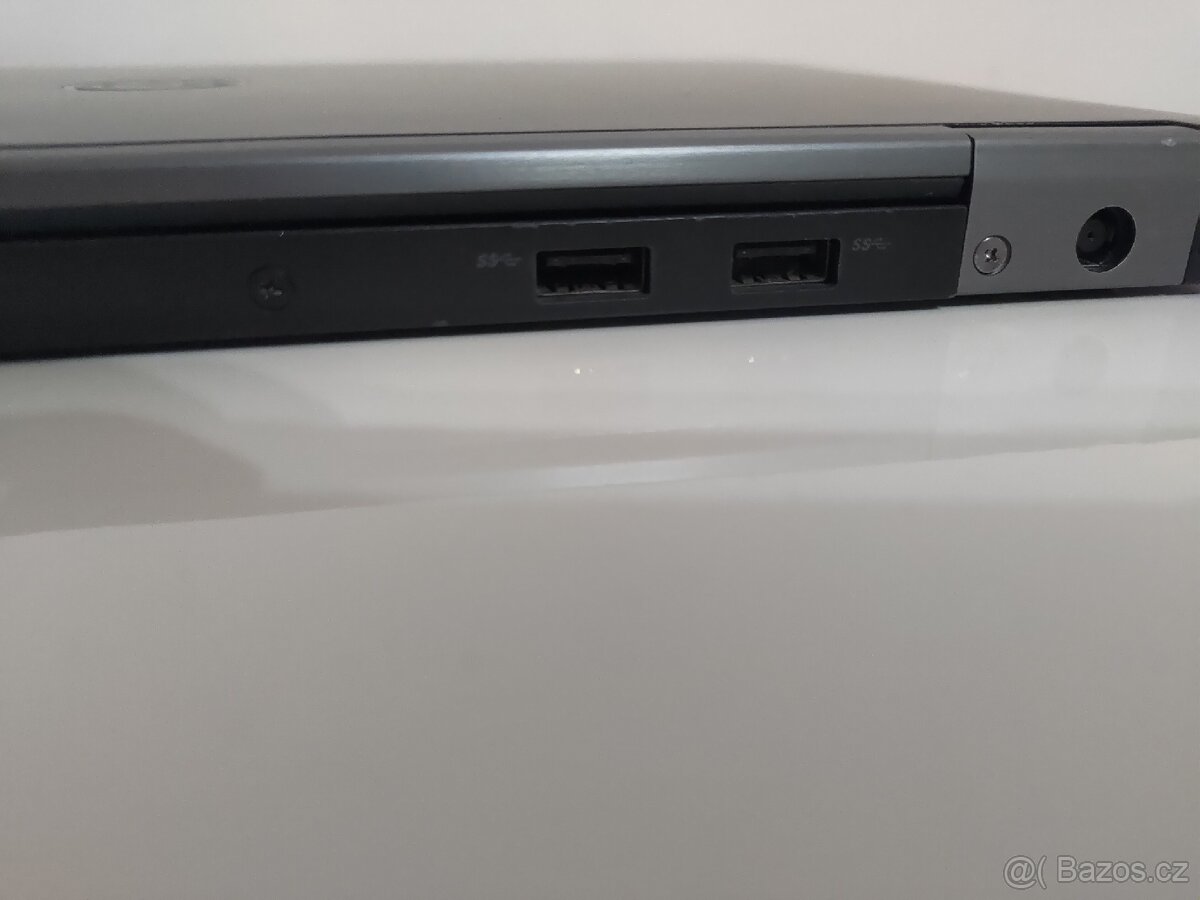 Dell Latitude E7270 - 16GB RAM, 500GB SSD - 10